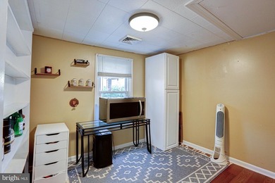 Enjoy waterfront living in this beautifully renovated cottage - photo 8
