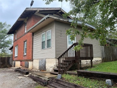 Rathbun Lake Home For Sale in Mystic Iowa