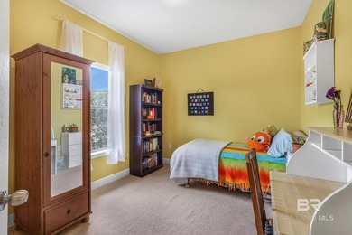 Welcome to this spacious 5 bedroom, 3 bathroom water front home - photo 23