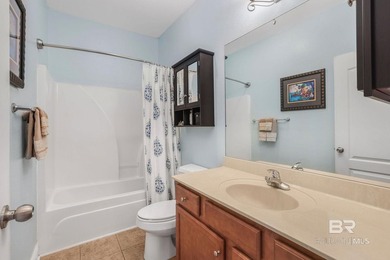 Welcome to this spacious 5 bedroom, 3 bathroom water front home - photo 24