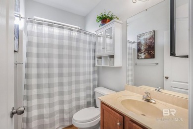 Welcome to this spacious 5 bedroom, 3 bathroom water front home - photo 26