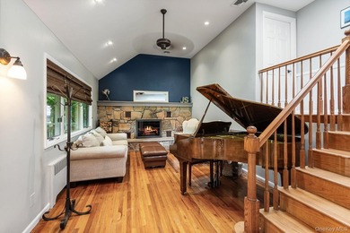 Step into this beautifully renovated 3-bedroom, 2-bath home - photo 5