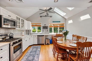 Step into this beautifully renovated 3-bedroom, 2-bath home - photo 7