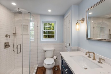 Step into this beautifully renovated 3-bedroom, 2-bath home - photo 9