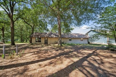 Fort Gibson Lake Home Sale Pending in Wagoner Oklahoma