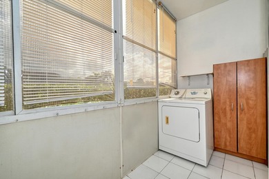 A light & bright 1/1 condo in a wonderful, friendly building in - photo 13