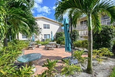 A light & bright 1/1 condo in a wonderful, friendly building in - photo 14