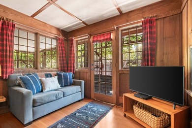 Rich in character & timeless appeal, this Arts & Crafts-style - photo 16