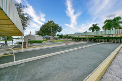 A light & bright 1/1 condo in a wonderful, friendly building in - photo 17