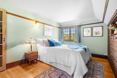 Rich in character & timeless appeal, this Arts & Crafts-style - photo 34