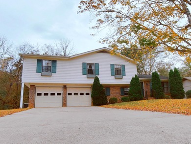 (private lake, pond, creek) Home Sale Pending in Ooltewah Tennessee