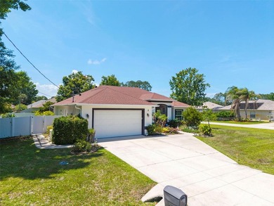 Immaculate 3 bed, 2 bath plus office/ flex room! Saltwater pool - photo 3
