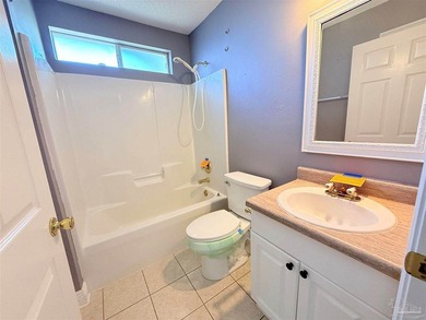 Welcome to your own private retreat in Pensacola! This spacious - photo 12