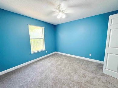 Welcome to your own private retreat in Pensacola! This spacious - photo 13
