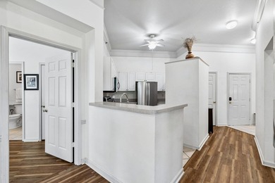 Welcome to ''The Treehouse'' at MiraVista, where peaceful living - photo 5