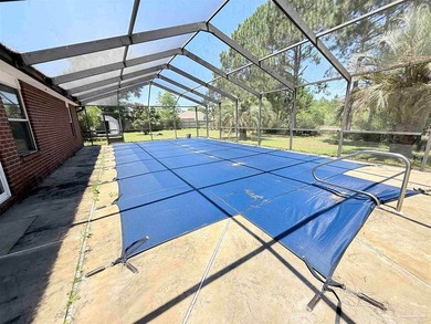 Welcome to your own private retreat in Pensacola! This spacious - photo 18