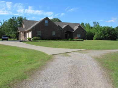 Lake Home For Sale in Morrilton, Arkansas
