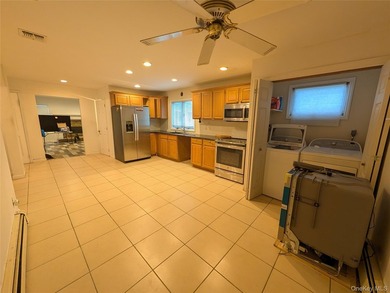 Expanded splanch single family includes 4 bedrooms, 2 & half - photo 7