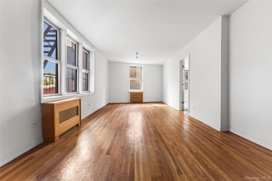 Move right into this beautifully renovated 1 bedroom, 1 bath - photo 2
