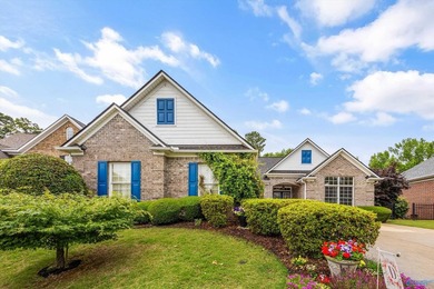 Stunning golf course home filled with luxury and elegance! - photo 3