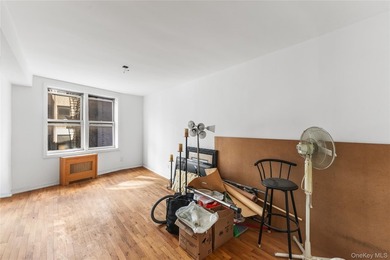 Move right into this beautifully renovated 1 bedroom, 1 bath - photo 10