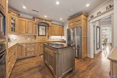 Stunning golf course home filled with luxury and elegance! - photo 10