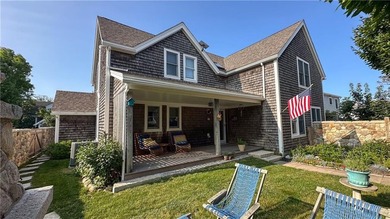 Immaculately maintained and ideally located in the heart of Old - photo 2
