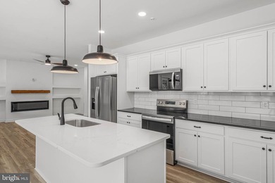 PRICE Reduction, bring an OFFER! This NEW house if ready to be - photo 18