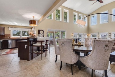 Ever wonder what it's like to live in a home on the River? Come - photo 33