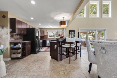 Ever wonder what it's like to live in a home on the River? Come - photo 34