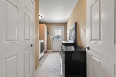 Ever wonder what it's like to live in a home on the River? Come - photo 37