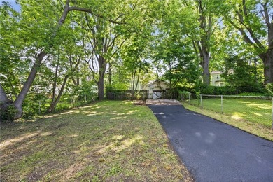 Completely renovated 3-bedroom, 2 full bath home offering - photo 40