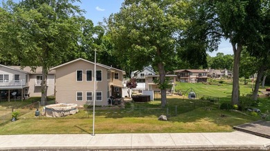 Ever wonder what it's like to live in a home on the River? Come - photo 41