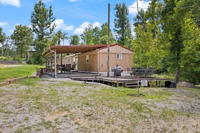 Turn-key Lake Cumberland retreat! This fully furnished 3-bedroom - photo 3