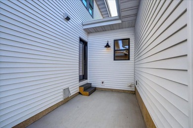 Move-in ready and beautifully designed, this stunning Swan Creek - photo 8
