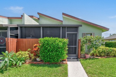 Lake Condo For Sale in Fort Pierce, Florida