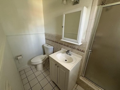 Charming 3-bedroom, 2-bathroom home located in Fort Lauderdale - photo 12