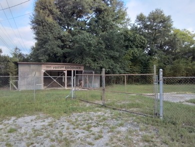 30 x 70 building with loading dock , open warehouse with office