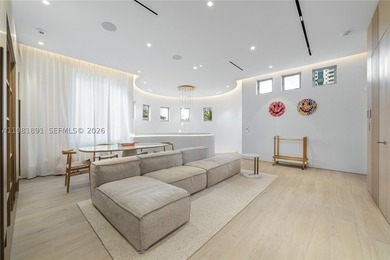 Located in the exclusive gated enclave of Villa Flora in - photo 38
