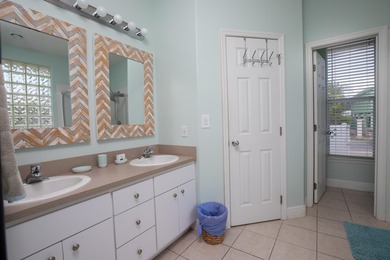 This charming 3-bedroom, 2-bath half-duplex has so much to - photo 9