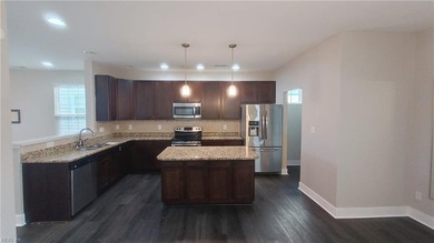 Spacious four-bedroom traditional home in the New Port at - photo 7