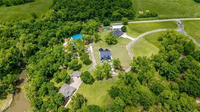 Experience luxury lake living in this stunning new construction - photo 5