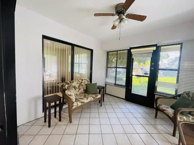 Welcome to this charming corner unit three-bedroom, two-bathroom - photo 19
