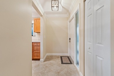 Welcome to this charming corner unit three-bedroom, two-bathroom - photo 20