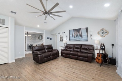 4BR 2BA 2455 SF, All Brick ,2 car garage in desirable Chimney - photo 6