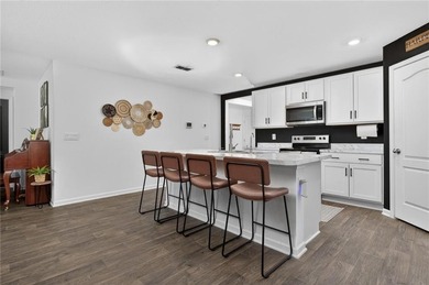 LOVELY 4 BEDROOM HOME WITH VINYL FENCED BACKYARD. SPACIOUS - photo 13