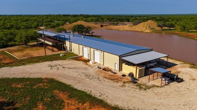 Just outside of Graham, Texas, this exceptional high-fence ranch - photo 14