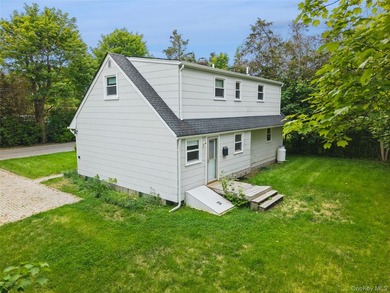 Nestled in the heart of Southampton, south of Route 27 and much - photo 5