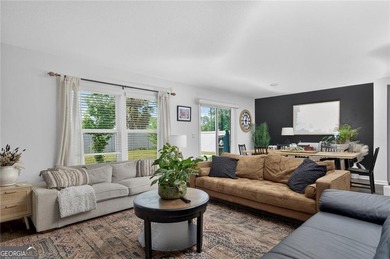 LOVELY 4 BEDROOM HOME WITH VINYL FENCED BACKYARD. SPACIOUS - photo 16