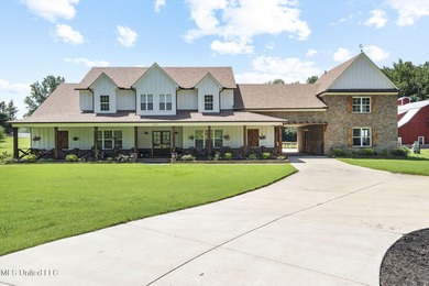 (private lake, pond, creek) Home For Sale in Byhalia Mississippi